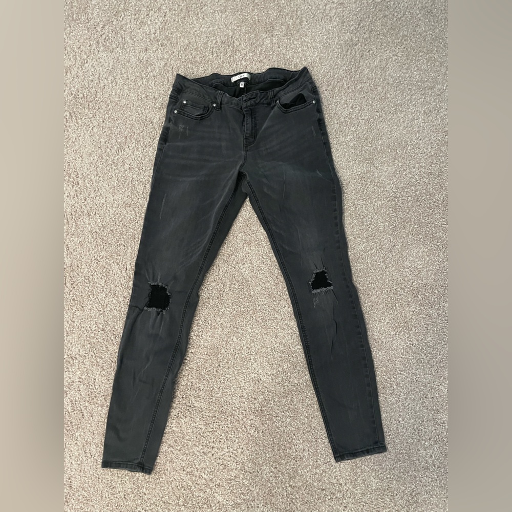 Dex distressed jean